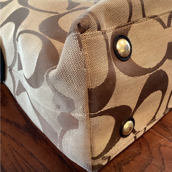 Coach Bag - Picture 6 of 16